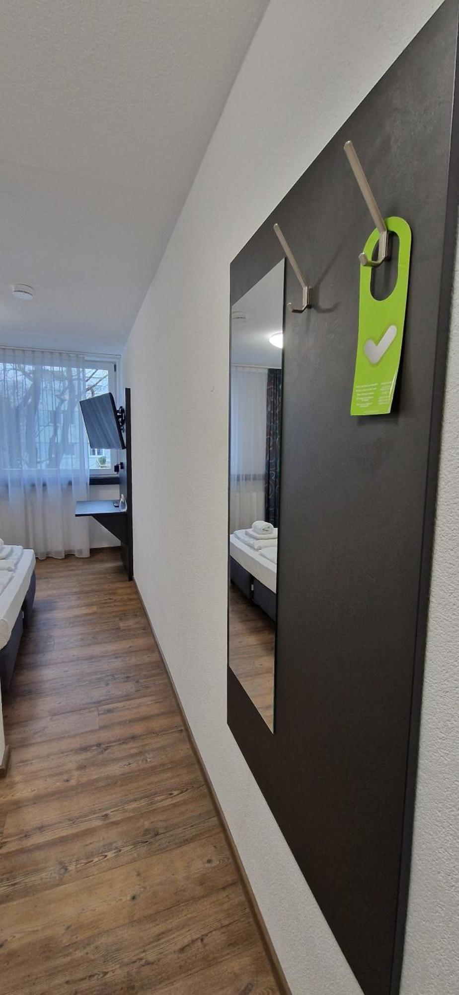 Melvi Hotel Goeppingen Luaran gambar