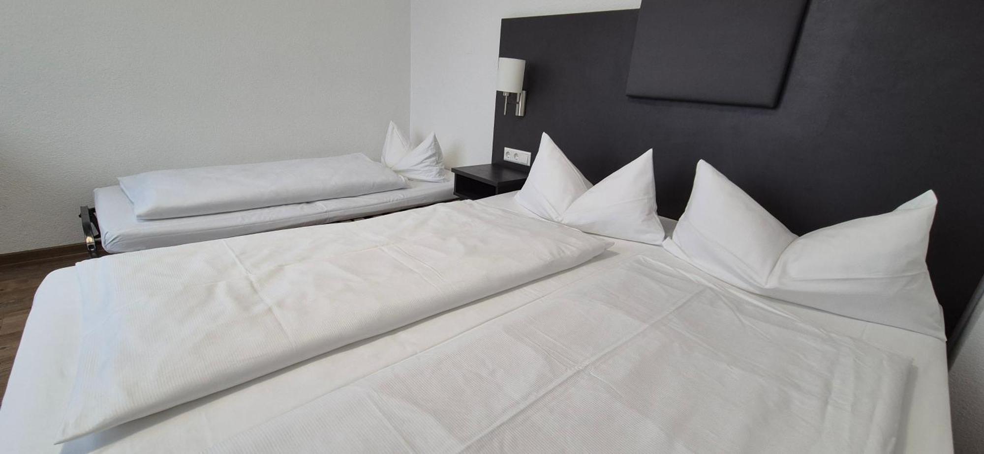 Melvi Hotel Goeppingen Luaran gambar