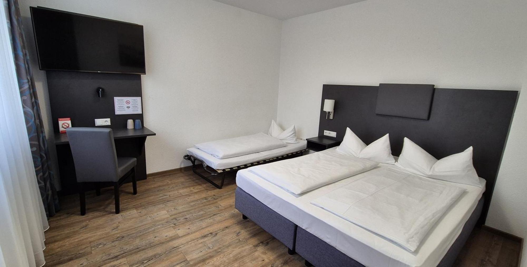 Melvi Hotel Goeppingen Luaran gambar
