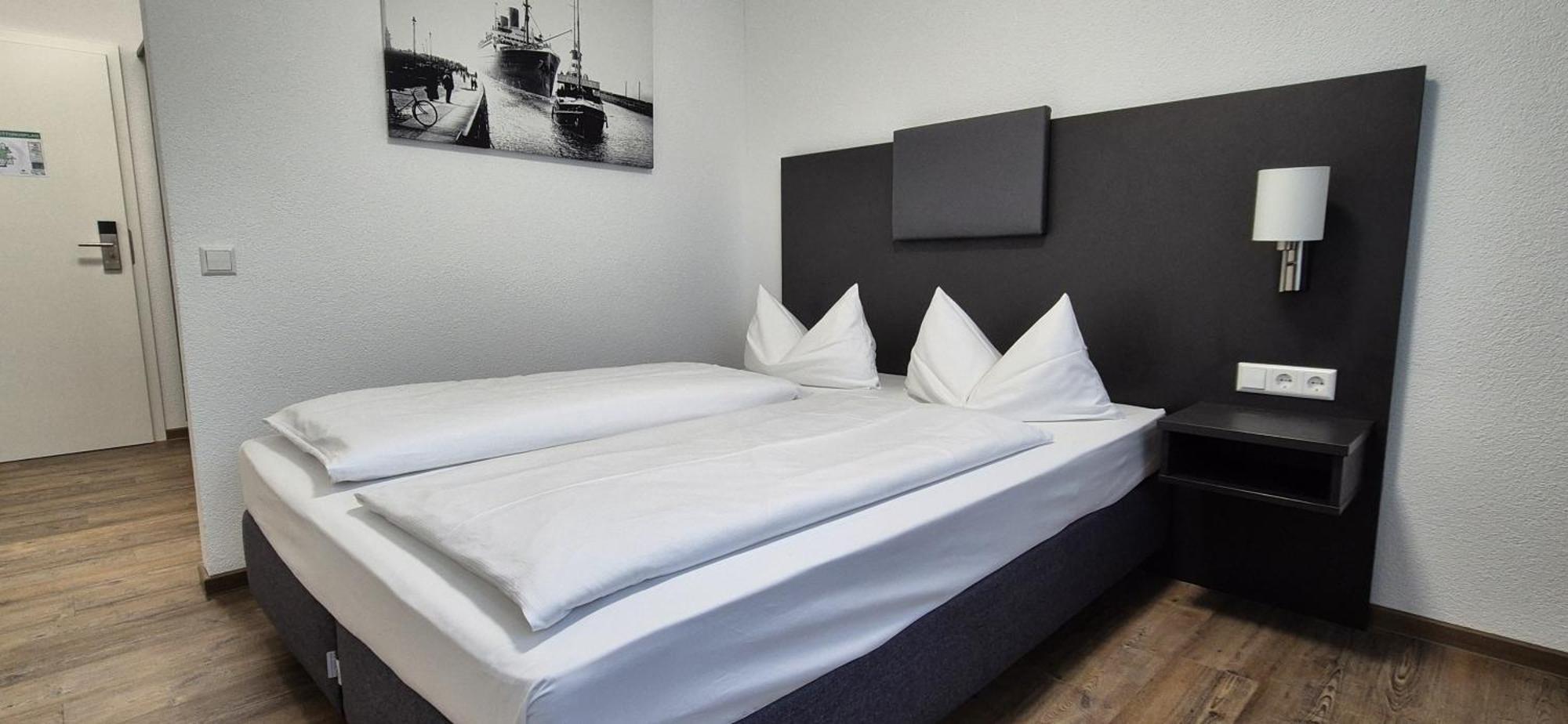 Melvi Hotel Goeppingen Luaran gambar