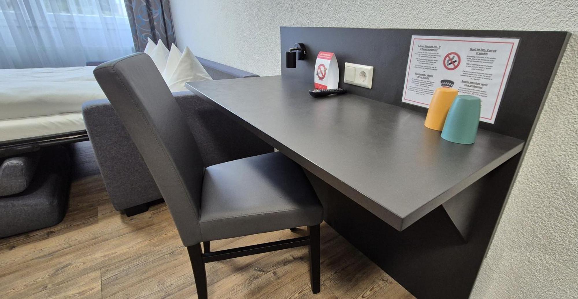Melvi Hotel Goeppingen Luaran gambar