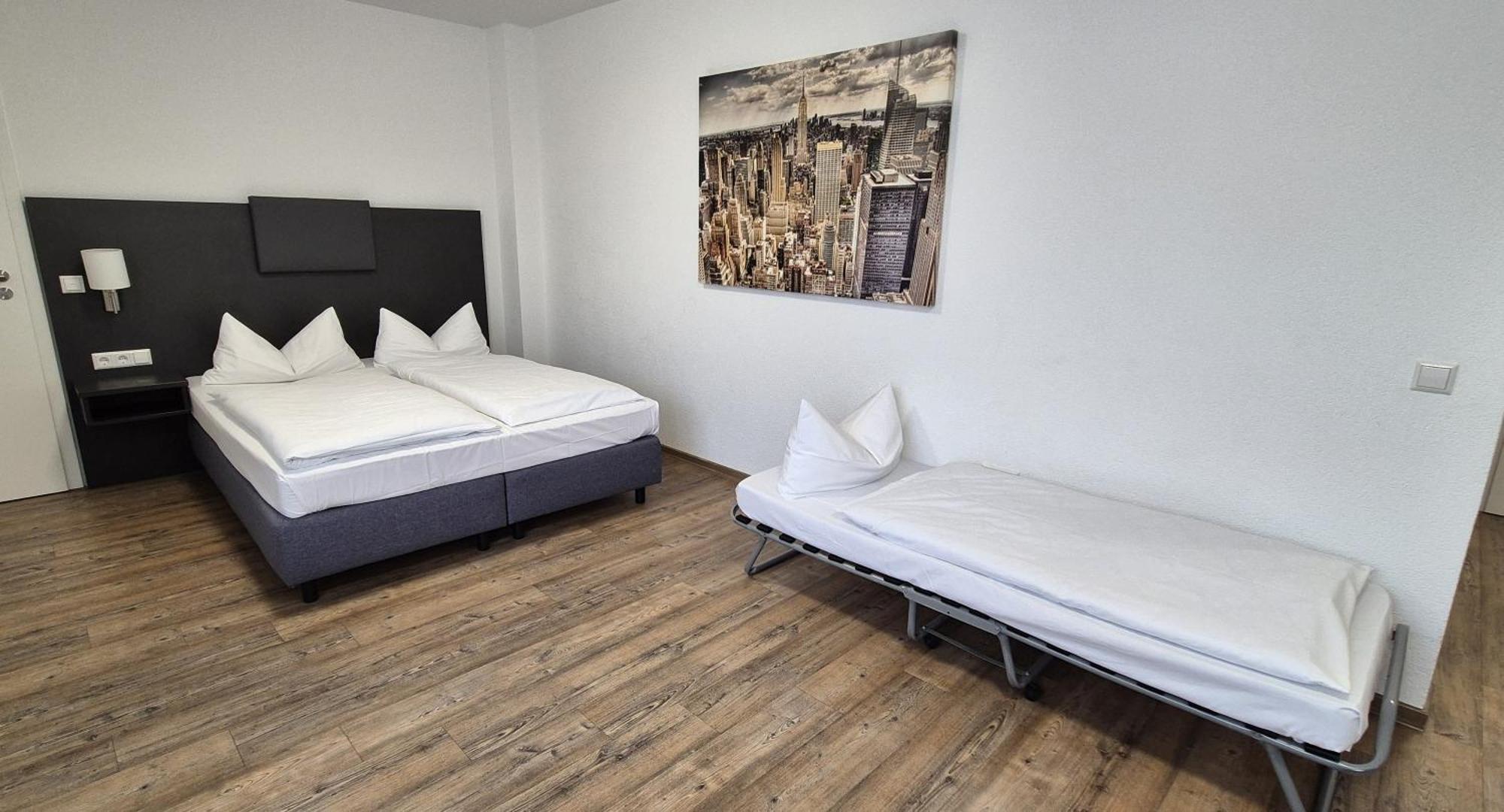 Melvi Hotel Goeppingen Luaran gambar