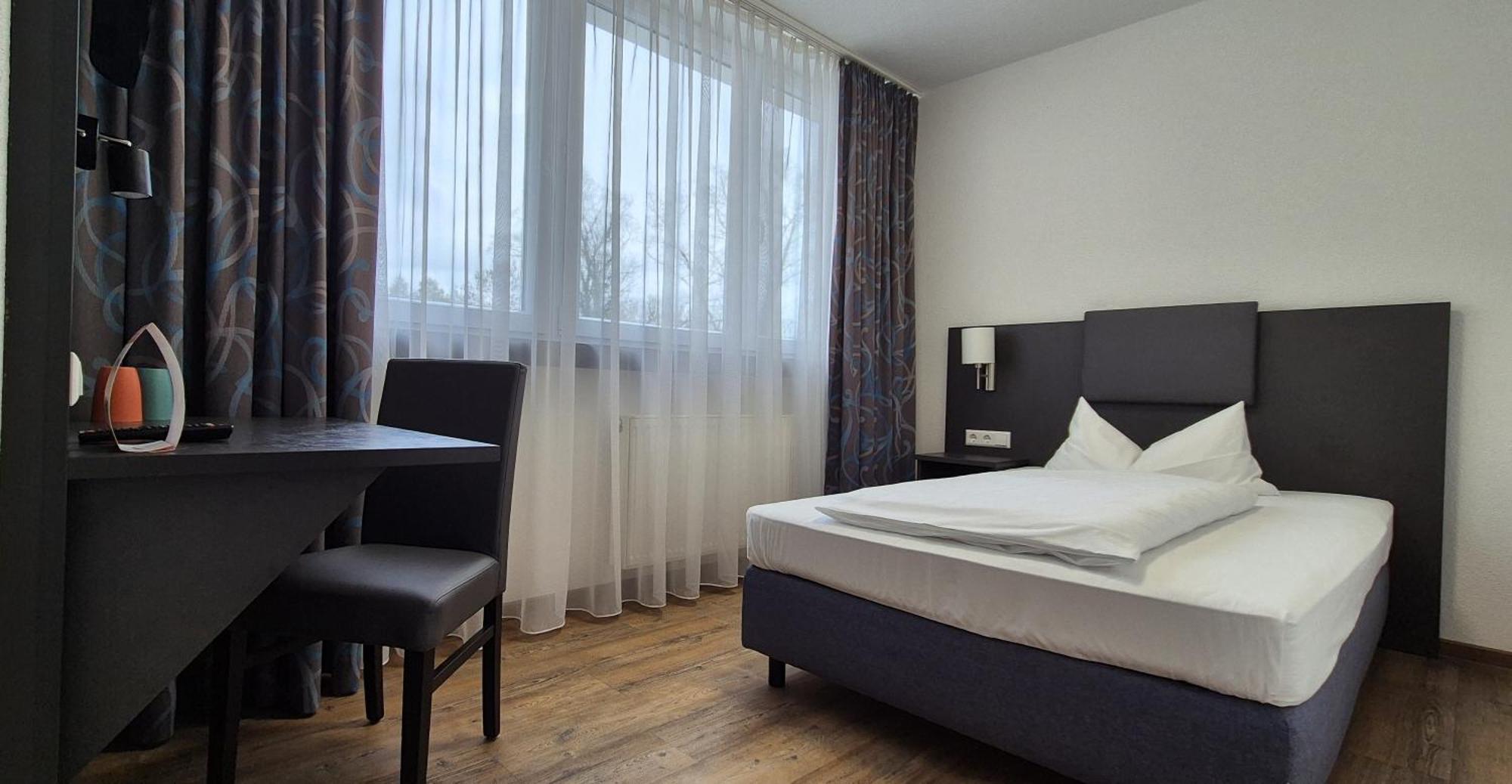 Melvi Hotel Goeppingen Luaran gambar