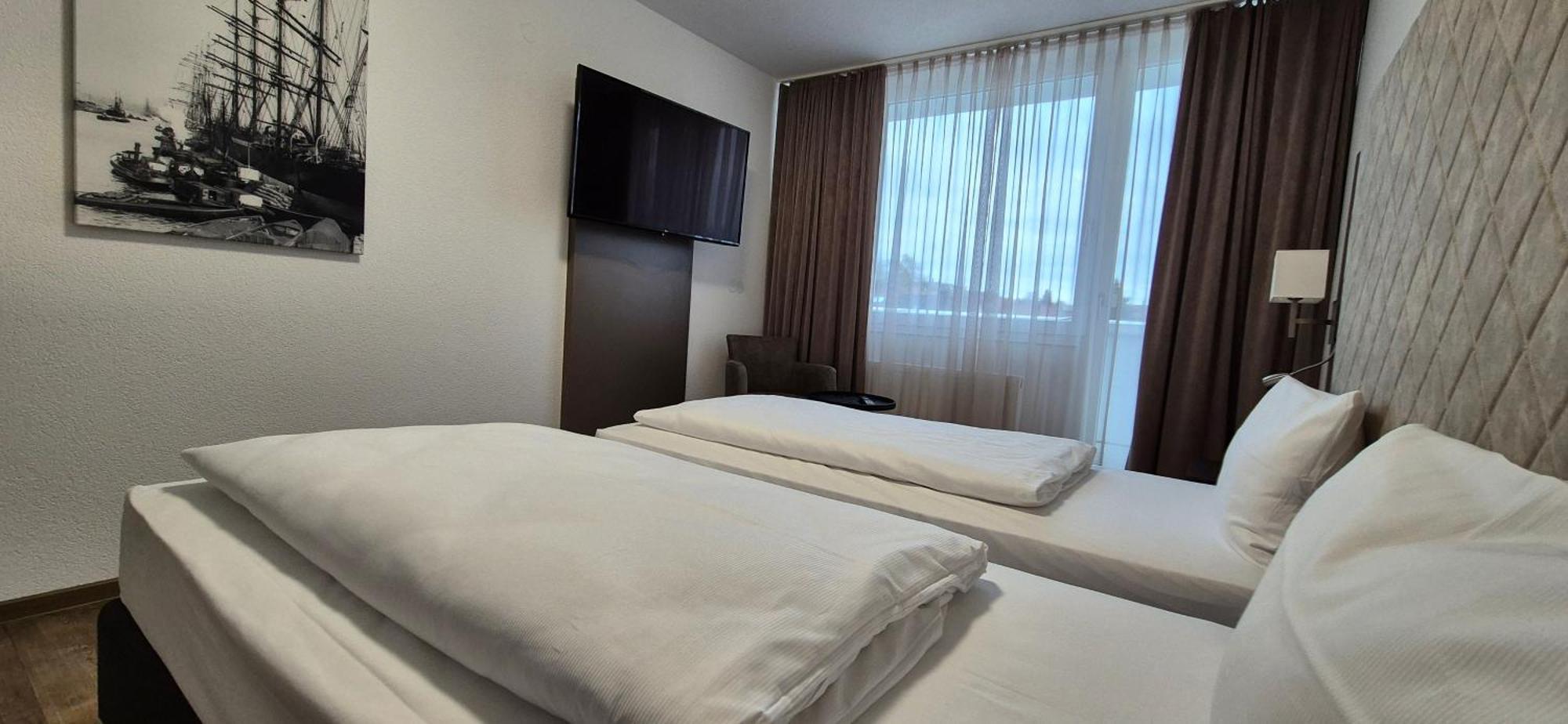 Melvi Hotel Goeppingen Luaran gambar
