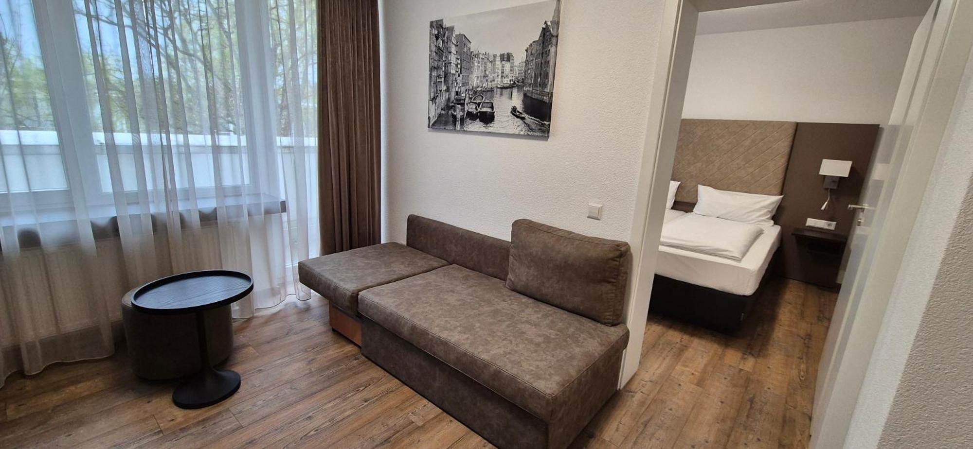 Melvi Hotel Goeppingen Luaran gambar